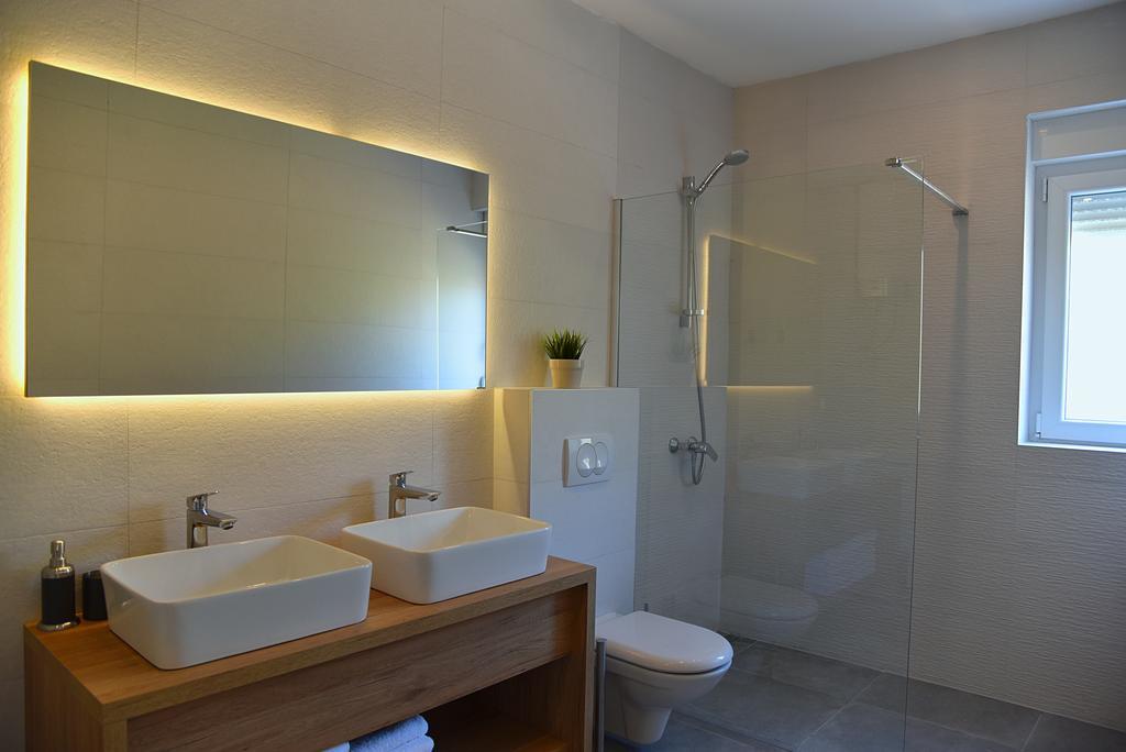 Besker Apartment Trogir Bagian luar foto