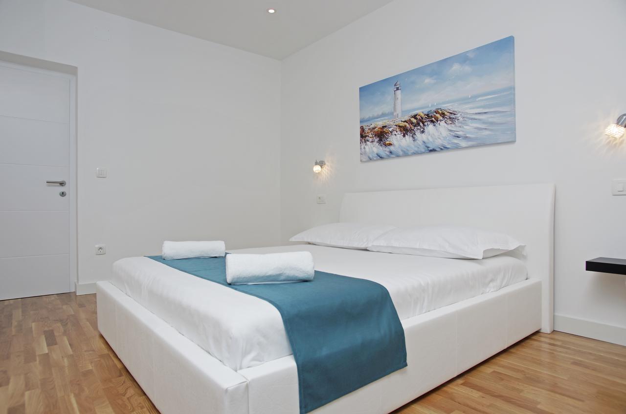 Besker Apartment Trogir Bagian luar foto